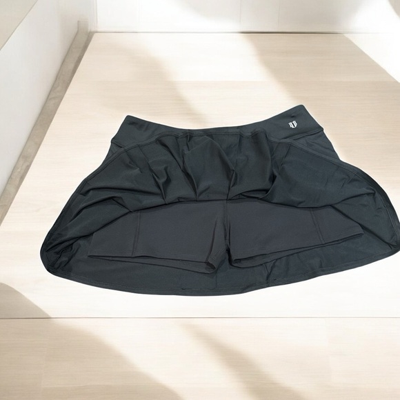 EleVen by Venus Williams Black Flutter Skirt XL NWT | Built-in Shorts - Picture 4 of 8